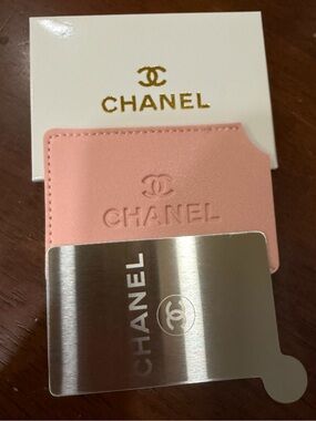 NIB CHANEL Blush Pink Embossed Leather Card Holder with mirror